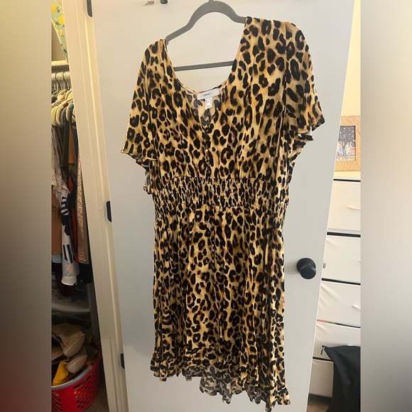 Forever 21 Leopard Print Midi-Dress - Picture 3 of 3